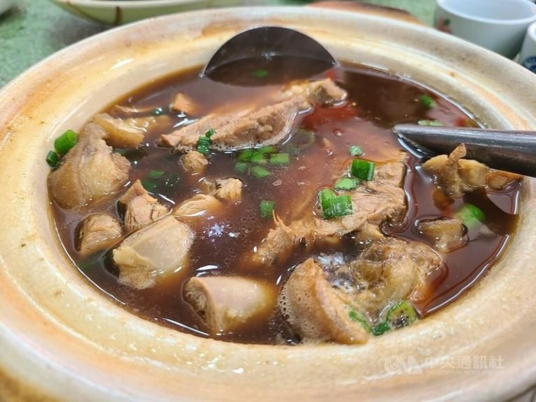 肉骨茶(Bak Kut Teh)列傳統美食遺產？馬來西亞國會議論焦點